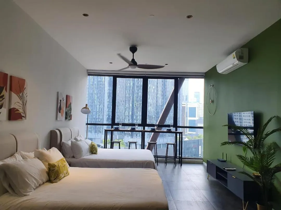 Scarletz Suites Klcc Kuala Lumpur By Okidoki Homes 公寓