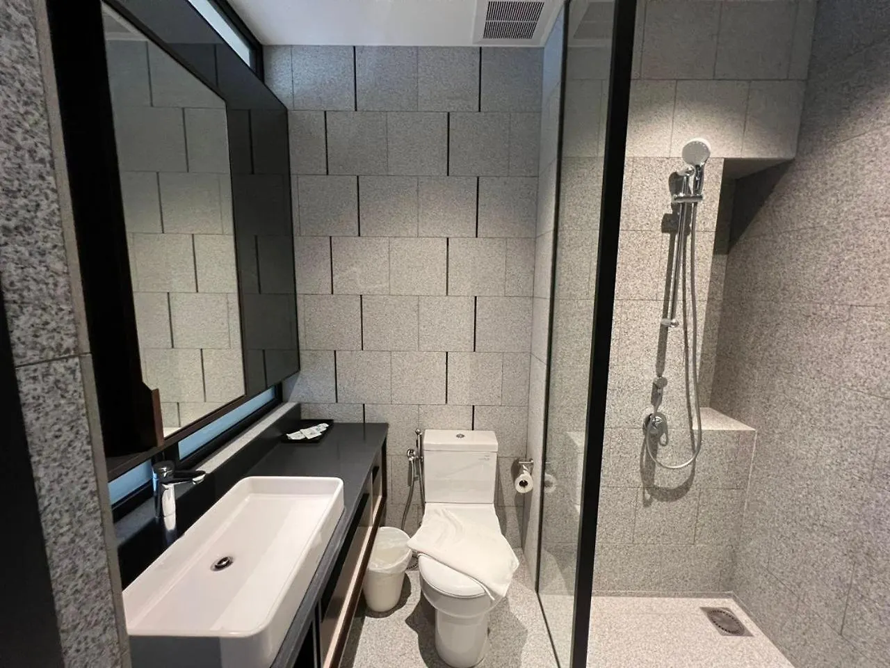Scarletz Suites Klcc Kuala Lumpur By Okidoki Homes 0*,  马来西亚