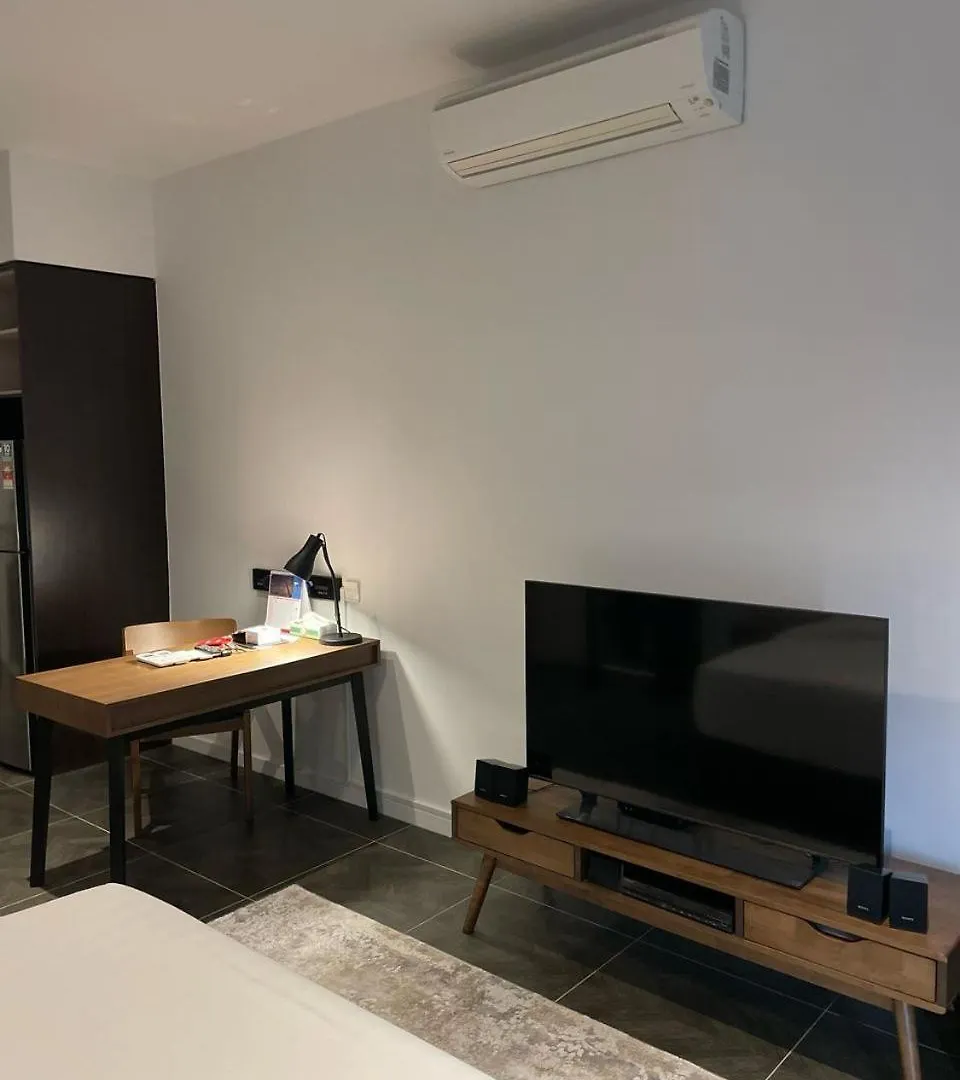 Scarletz Suites Klcc Kuala Lumpur By Okidoki Homes 0*,  马来西亚