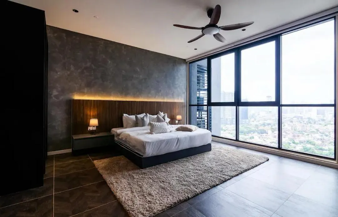 Scarletz Suites Klcc Kuala Lumpur By Okidoki Homes 0*,  马来西亚