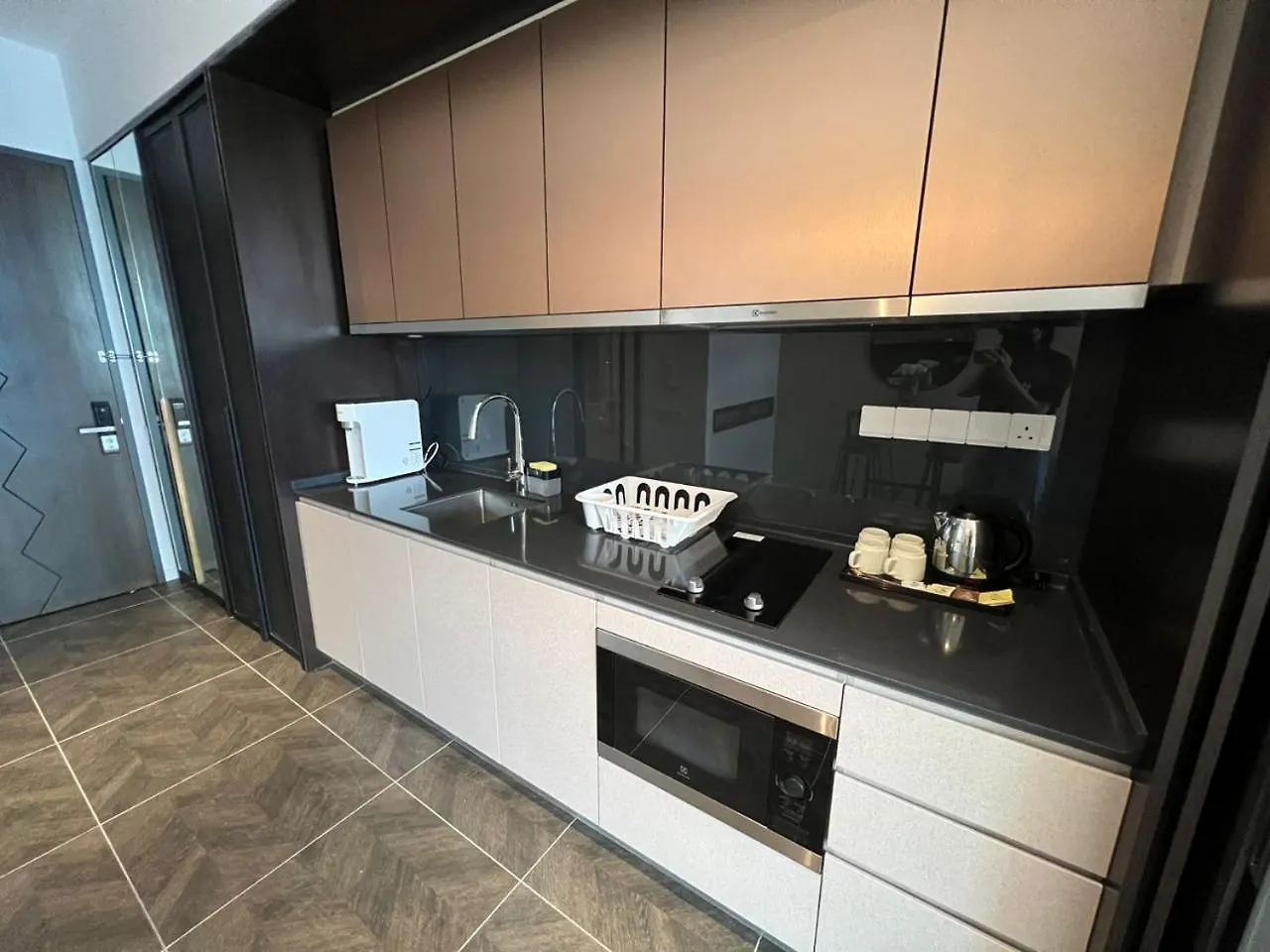 Scarletz Suites Klcc Kuala Lumpur By Okidoki Homes Lägenhet